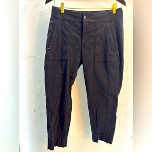 ATHLETA Women’s Trekkie Crop Hiking Navy Blue Pant in size 10